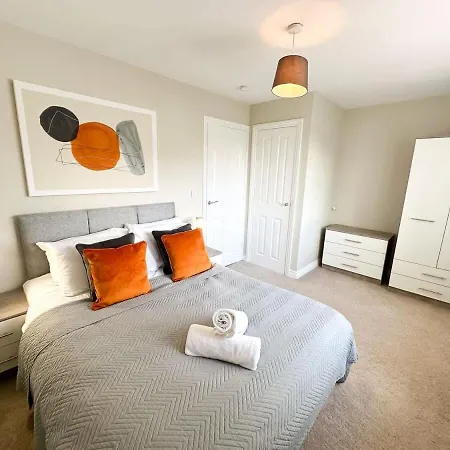 Mable House By Blue Skies *