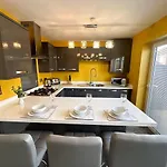 Mable House By Blue Skies * רדקאר